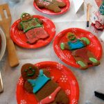 table_gingerbread_cookies_2